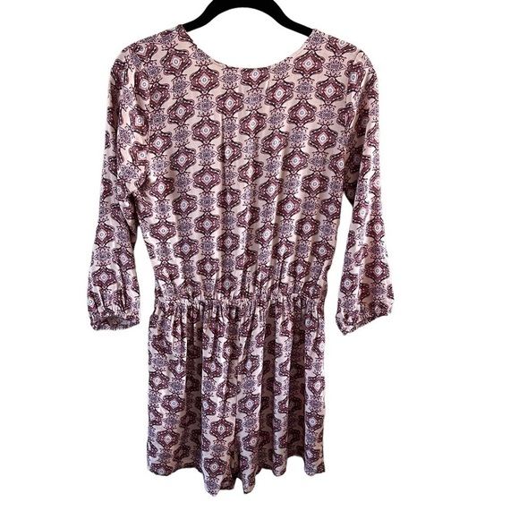 Hollister Rayon Wrap Romper size small GUC - Picture 3 of 10